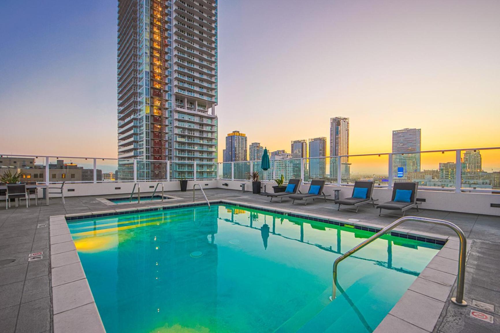 Stunning 1 Bdr 1 Bth, Pool, Jacuzzi Lejlighed Los Angeles Eksteriør billede